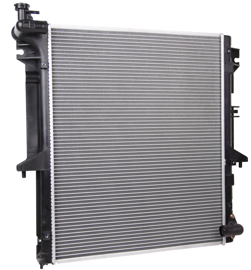 Avtomobil radiatorunun təsnifatı və materialı